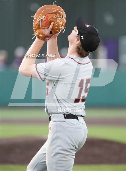 Thumbnail 3 in Round Rock vs. Lake Travis (UIL 6A Region 4 Quarterfinal Game 1) photogallery.