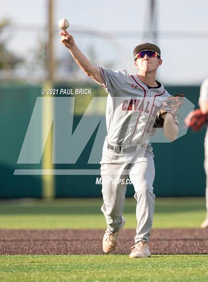 Thumbnail 2 in Round Rock vs. Lake Travis (UIL 6A Region 4 Quarterfinal Game 1) photogallery.