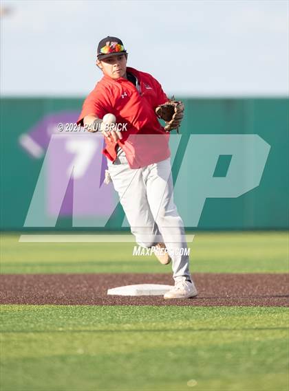 Thumbnail 3 in Round Rock vs. Lake Travis (UIL 6A Region 4 Quarterfinal Game 1) photogallery.