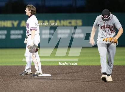 Thumbnail 2 in Round Rock vs. Lake Travis (UIL 6A Region 4 Quarterfinal Game 1) photogallery.