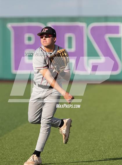 Thumbnail 3 in Round Rock vs. Lake Travis (UIL 6A Region 4 Quarterfinal Game 1) photogallery.