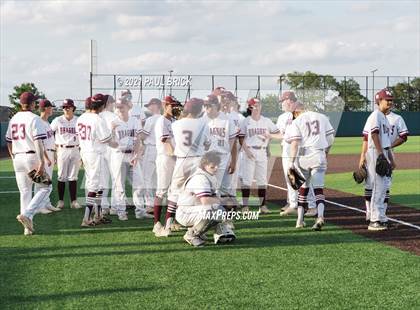 Thumbnail 2 in Round Rock vs. Lake Travis (UIL 6A Region 4 Quarterfinal Game 1) photogallery.