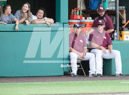 Thumbnail 2 in Round Rock vs. Lake Travis (UIL 6A Region 4 Quarterfinal Game 1) photogallery.