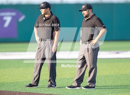 Thumbnail 3 in Round Rock vs. Lake Travis (UIL 6A Region 4 Quarterfinal Game 1) photogallery.