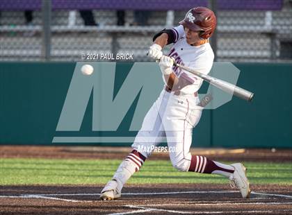 Thumbnail 2 in Round Rock vs. Lake Travis (UIL 6A Region 4 Quarterfinal Game 1) photogallery.