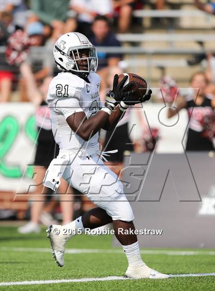 Thumbnail 2 in DeSoto vs. Martin photogallery.