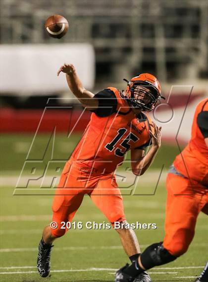 Thumbnail 3 in Warren vs. Little Rock Christian Academy (Kickoff Classic) photogallery.