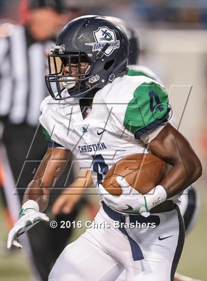 Thumbnail 3 in Warren vs. Little Rock Christian Academy (Kickoff Classic) photogallery.
