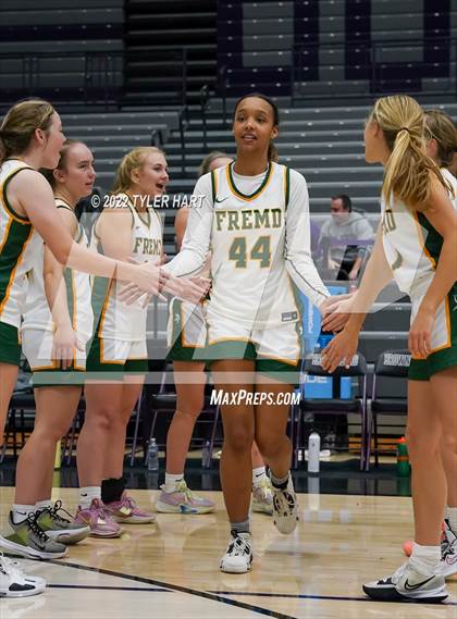 Thumbnail 2 in Fremd vs. Jennings County (Sneakers for Santa Shootout) photogallery.