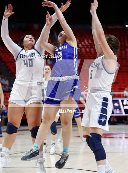 Thumbnail 1 in Bingham vs. Westlake (UHSA 6A Quarterfinal) photogallery.