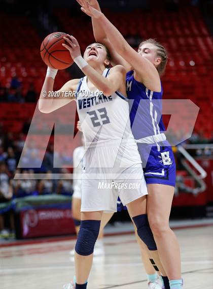 Thumbnail 2 in Bingham vs. Westlake (UHSA 6A Quarterfinal) photogallery.