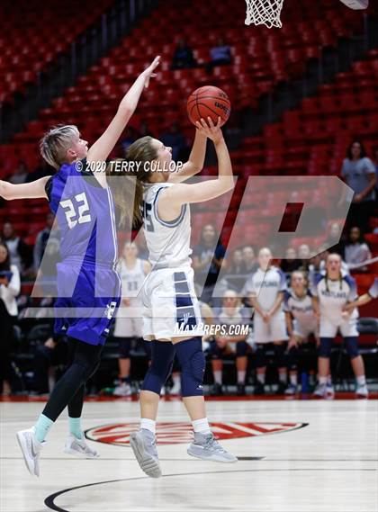 Thumbnail 2 in Bingham vs. Westlake (UHSA 6A Quarterfinal) photogallery.