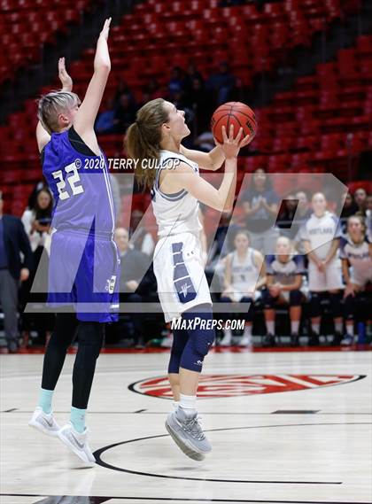 Thumbnail 1 in Bingham vs. Westlake (UHSA 6A Quarterfinal) photogallery.