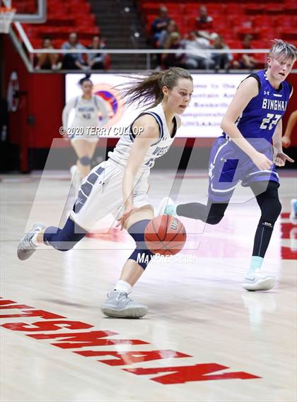 Thumbnail 1 in Bingham vs. Westlake (UHSA 6A Quarterfinal) photogallery.