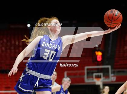 Thumbnail 1 in Bingham vs. Westlake (UHSA 6A Quarterfinal) photogallery.
