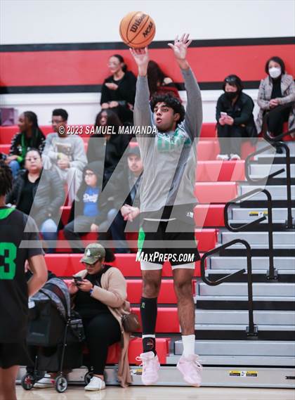 Thumbnail 2 in Cleveland vs  Granada Hills Charter photogallery.