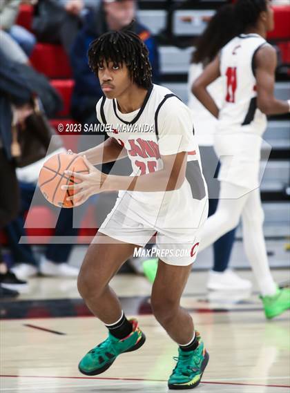 Thumbnail 3 in Cleveland vs  Granada Hills Charter photogallery.