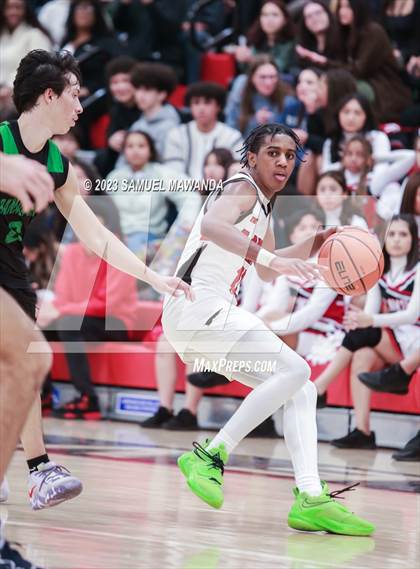 Thumbnail 2 in Cleveland vs  Granada Hills Charter photogallery.