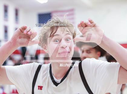 Thumbnail 2 in Cleveland vs  Granada Hills Charter photogallery.
