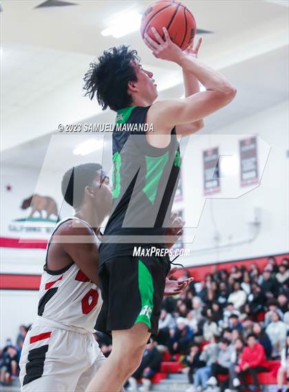 Thumbnail 3 in Cleveland vs  Granada Hills Charter photogallery.