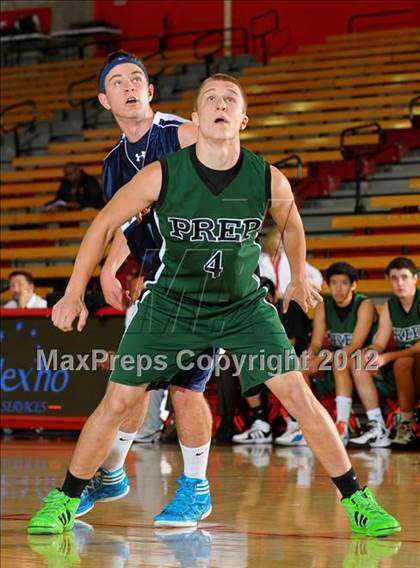 Thumbnail 1 in Laguna Blanca vs Fairmont Prep (Nike Extravaganza) photogallery.