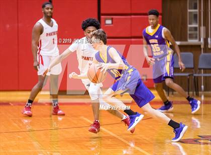Thumbnail 3 in Guerin Catholic @ North Central photogallery.