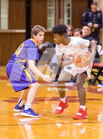 Thumbnail 2 in Guerin Catholic @ North Central photogallery.