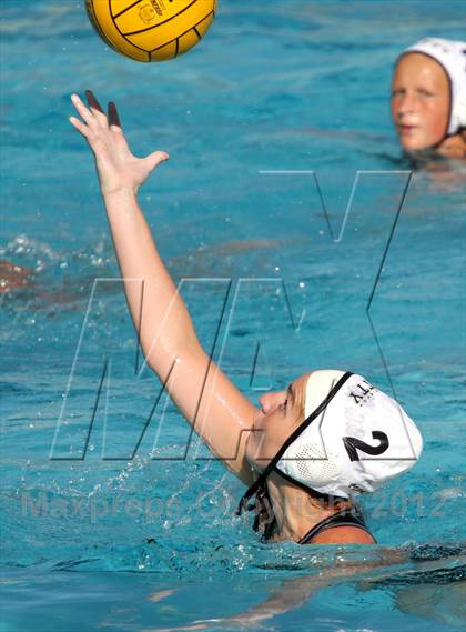 Thumbnail 3 in St. Francis vs Mitty (Amanda Mac Invitational) photogallery.