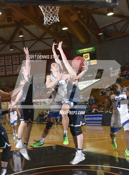 Thumbnail 2 in Vista del Lago vs. Capital Christian (CIF SJS D3 Final) photogallery.