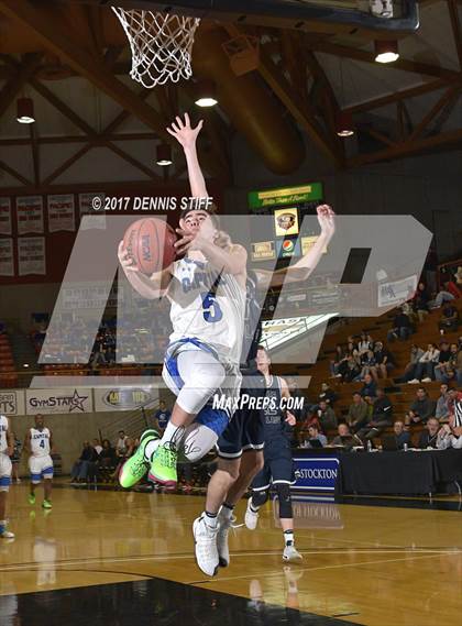 Thumbnail 3 in Vista del Lago vs. Capital Christian (CIF SJS D3 Final) photogallery.