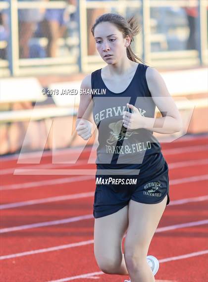 Thumbnail 3 in E.D. White(Catholic Relays) photogallery.