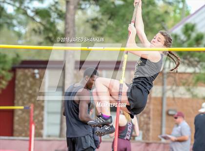 Thumbnail 1 in E.D. White(Catholic Relays) photogallery.
