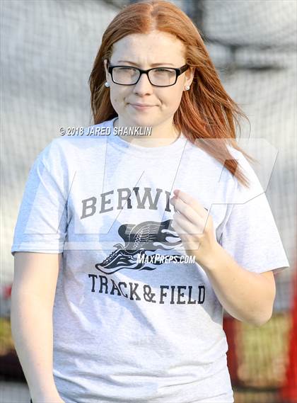 Thumbnail 3 in E.D. White(Catholic Relays) photogallery.