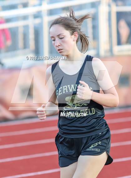 Thumbnail 2 in E.D. White(Catholic Relays) photogallery.