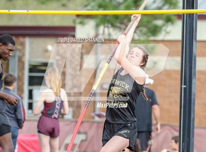 Thumbnail 3 in E.D. White(Catholic Relays) photogallery.