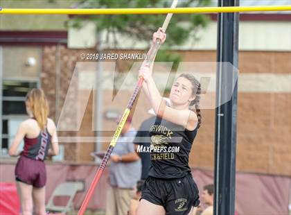 Thumbnail 2 in E.D. White(Catholic Relays) photogallery.