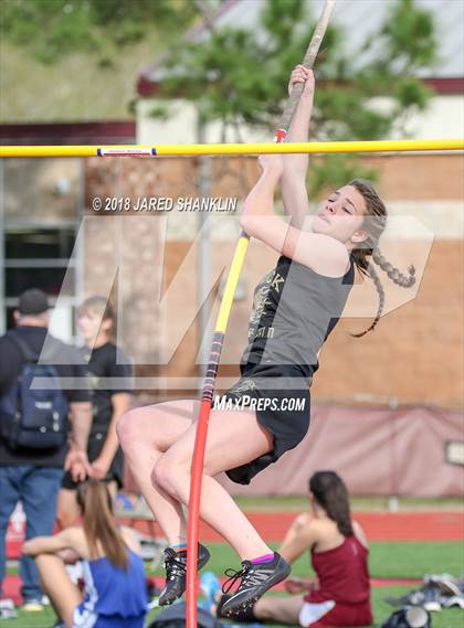 Thumbnail 2 in E.D. White(Catholic Relays) photogallery.