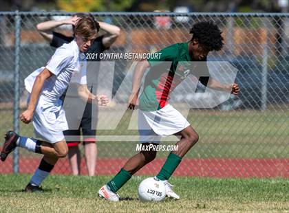Thumbnail 2 in Smoky Hill vs. Denver East photogallery.