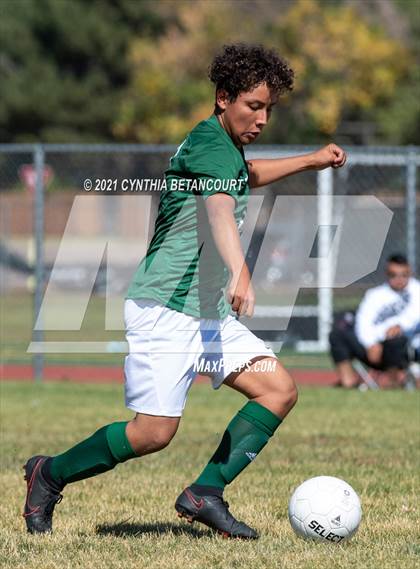 Thumbnail 2 in Smoky Hill vs. Denver East photogallery.