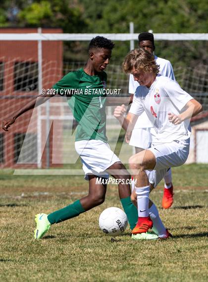 Thumbnail 2 in Smoky Hill vs. Denver East photogallery.