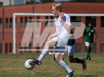 Thumbnail 2 in Smoky Hill vs. Denver East photogallery.