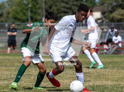Thumbnail 1 in Smoky Hill vs. Denver East photogallery.