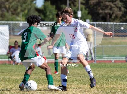 Thumbnail 2 in Smoky Hill vs. Denver East photogallery.
