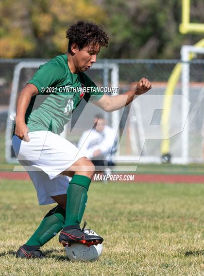 Thumbnail 1 in Smoky Hill vs. Denver East photogallery.