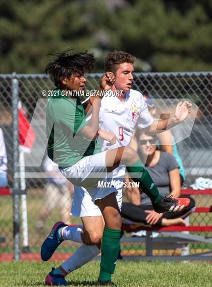 Thumbnail 2 in Smoky Hill vs. Denver East photogallery.