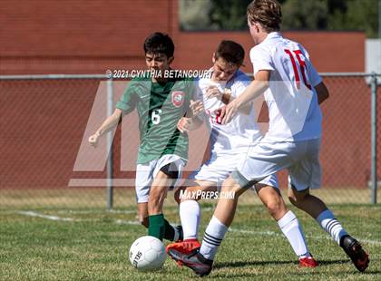 Thumbnail 2 in Smoky Hill vs. Denver East photogallery.