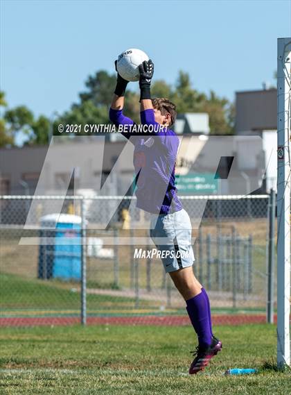 Thumbnail 1 in Smoky Hill vs. Denver East photogallery.