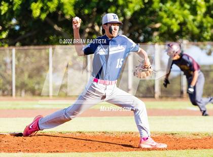 Thumbnail 2 in Maryknoll vs Kamehameha Kapalama photogallery.
