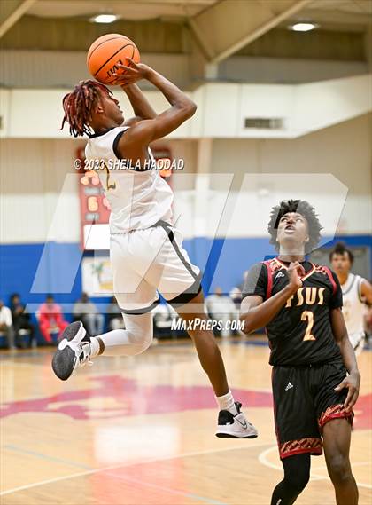 Thumbnail 3 in Florida State University High School vs Blake  (Sun Bash Tourney) photogallery.