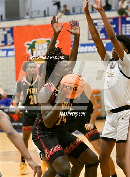 Thumbnail 2 in Florida State University High School vs Blake  (Sun Bash Tourney) photogallery.